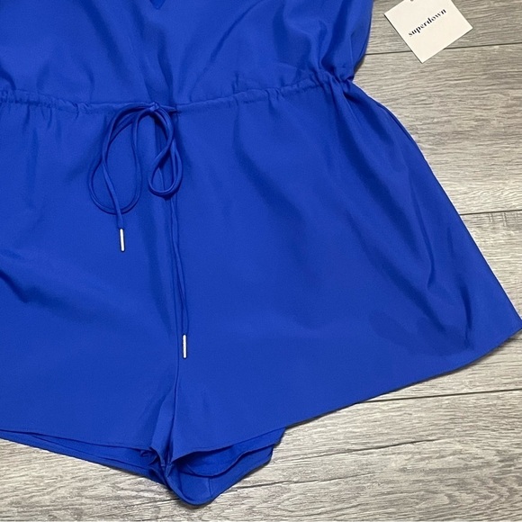Superdown Austin Deep V Cobalt Blue Romper Sz Medium NWT - Picture 4 of 10